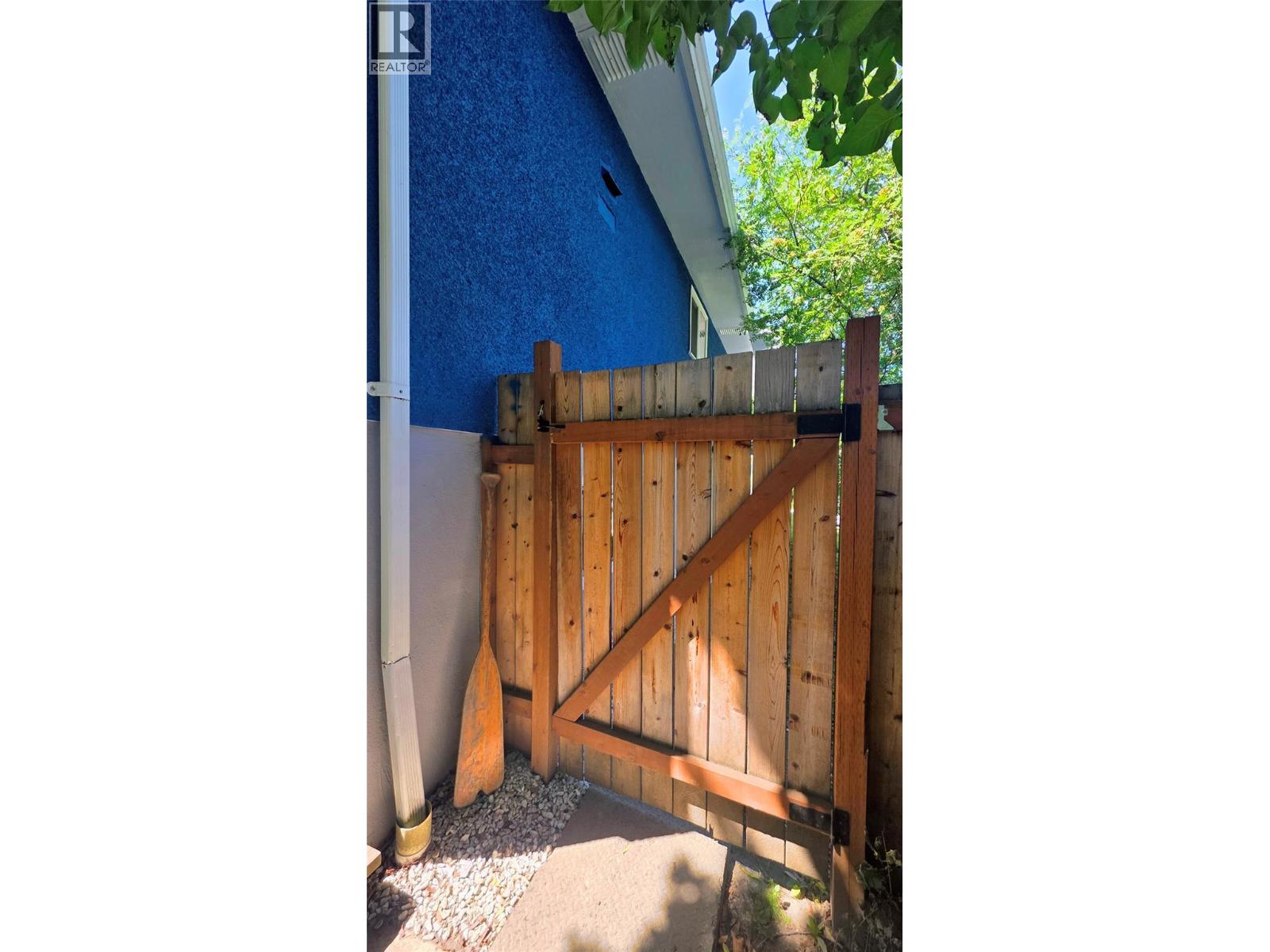 1511 MCQUARRIE Avenue - Image 34