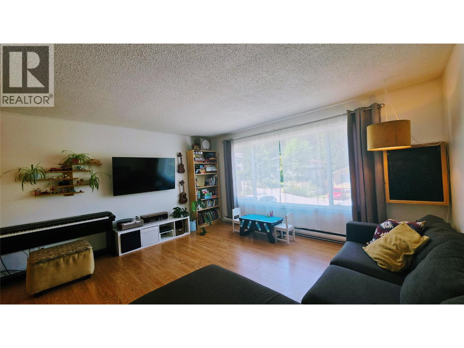 1511 MCQUARRIE Avenue - 6