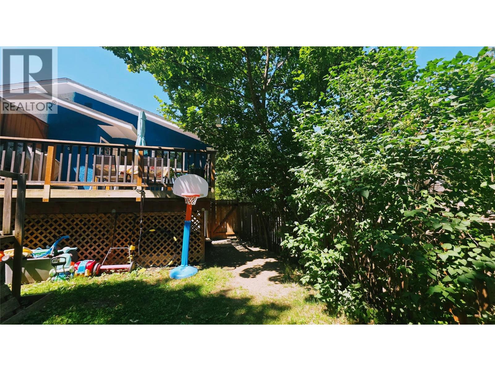 1511 MCQUARRIE Avenue - 2