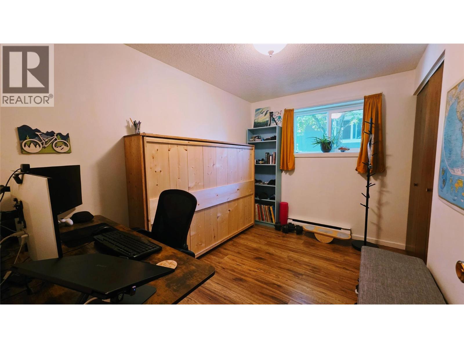 1511 MCQUARRIE Avenue - 27