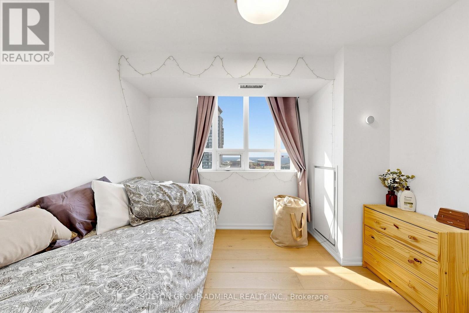 #1910 125 WESTERN BATTERY ROAD - Image 18