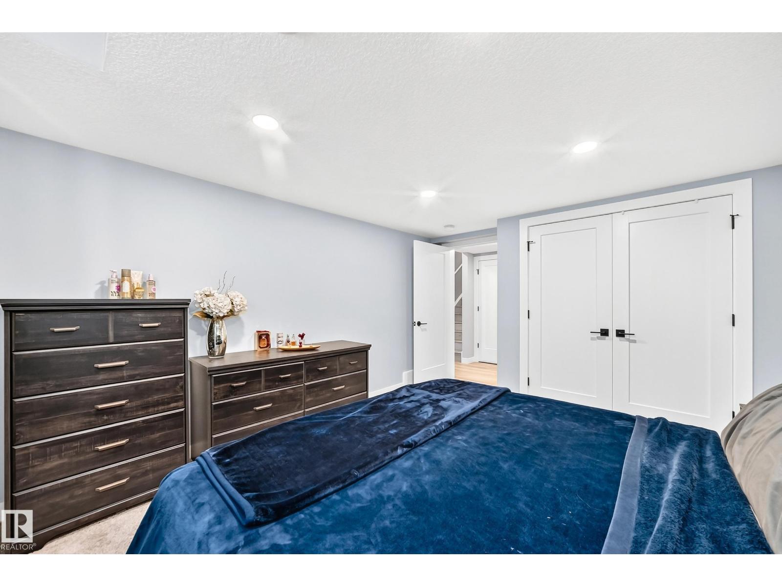 38 AVONLEA WY - 44