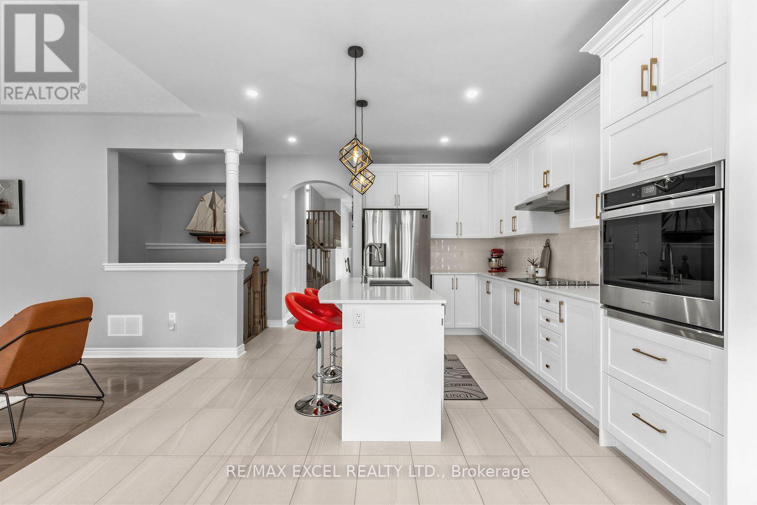 10 KEN BETZ COURT - 14