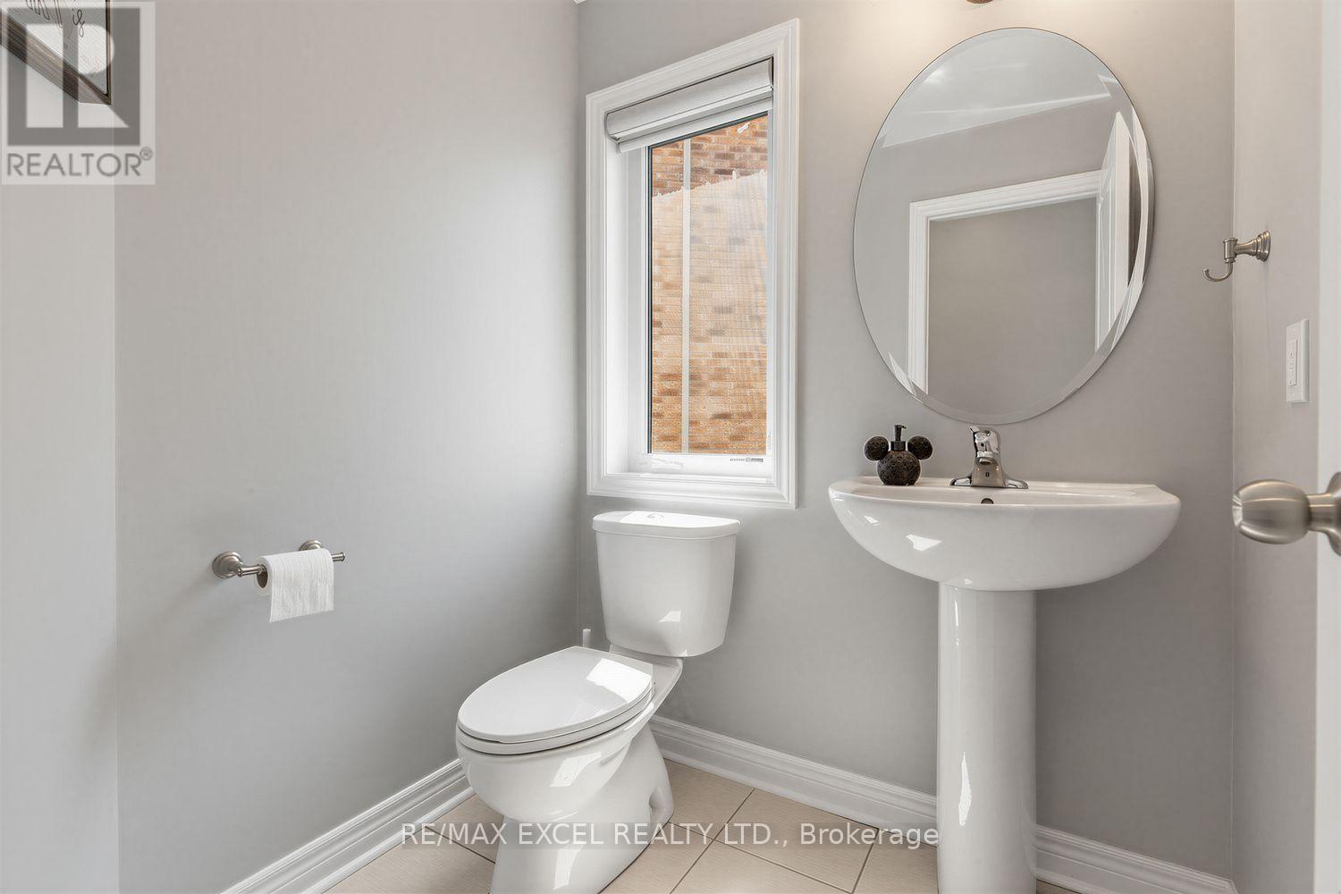 10 KEN BETZ COURT - 18