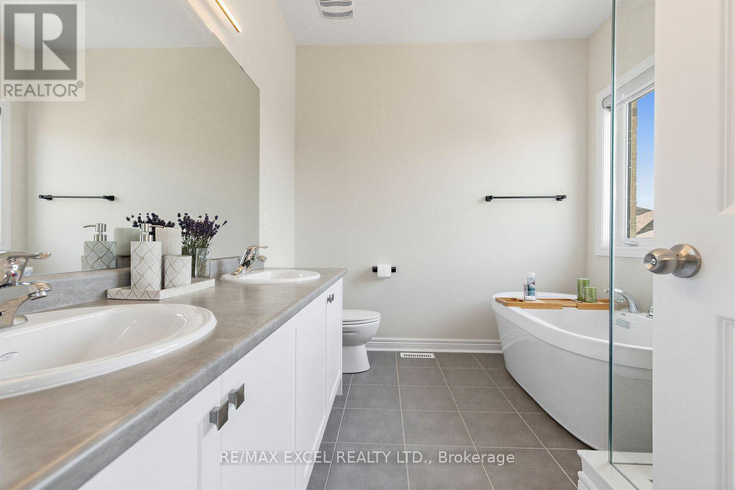 10 KEN BETZ COURT - 25