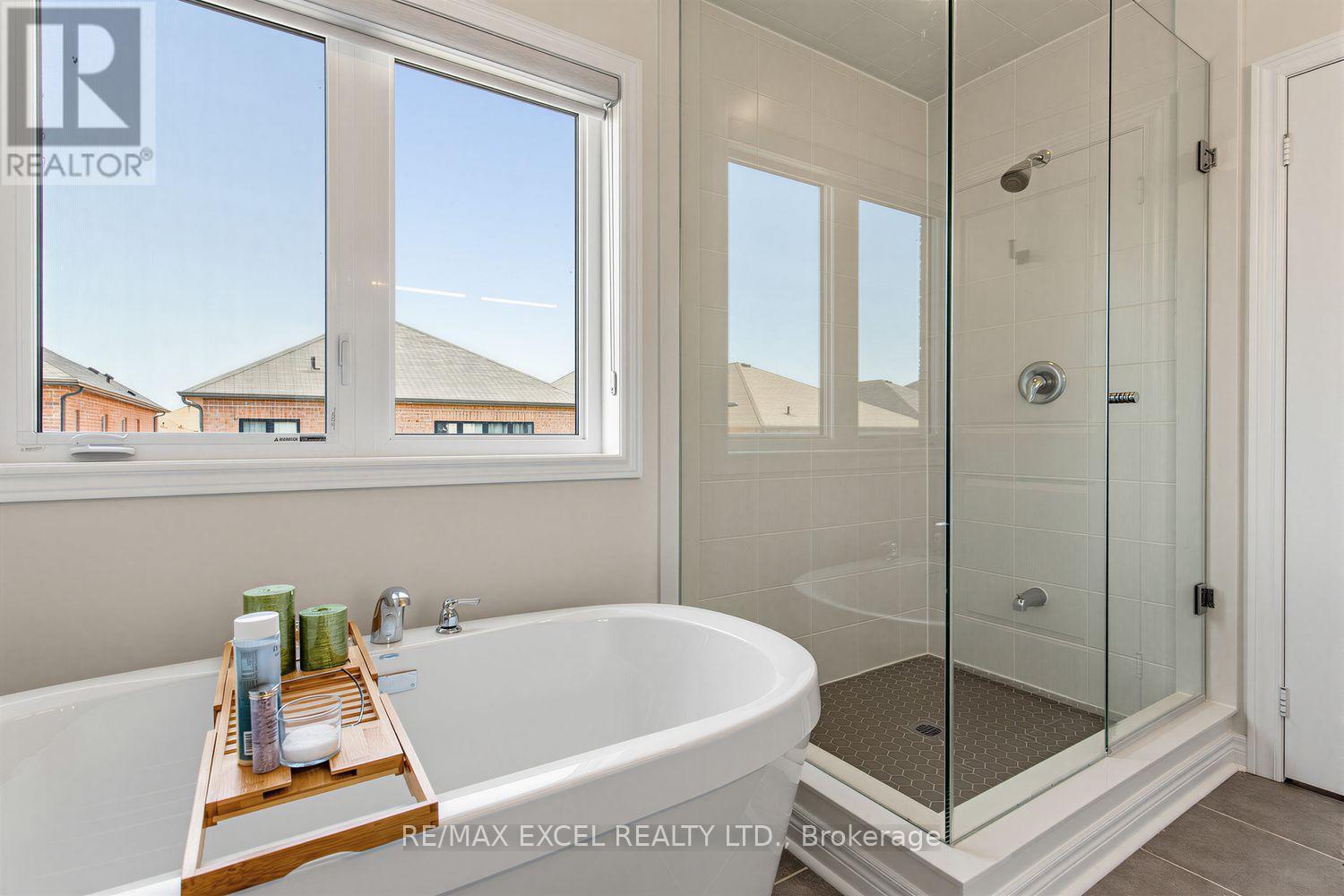 10 KEN BETZ COURT - 27