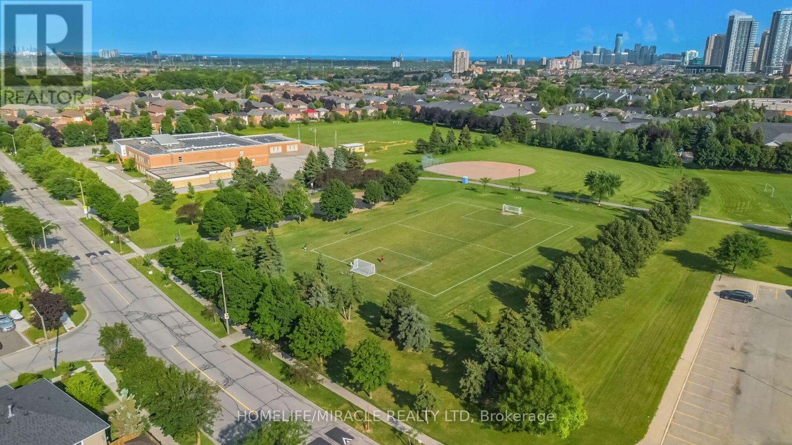 5591 WHISTLER CRESCENT - 46