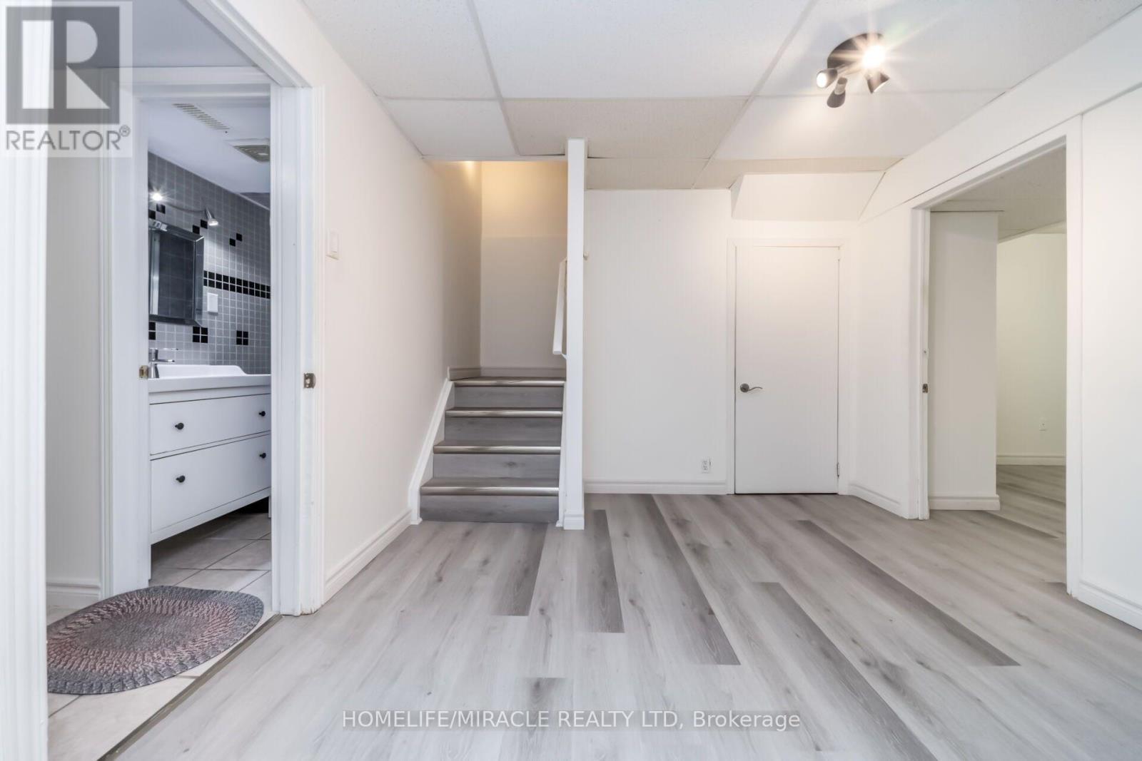 5591 WHISTLER CRESCENT - Image 30