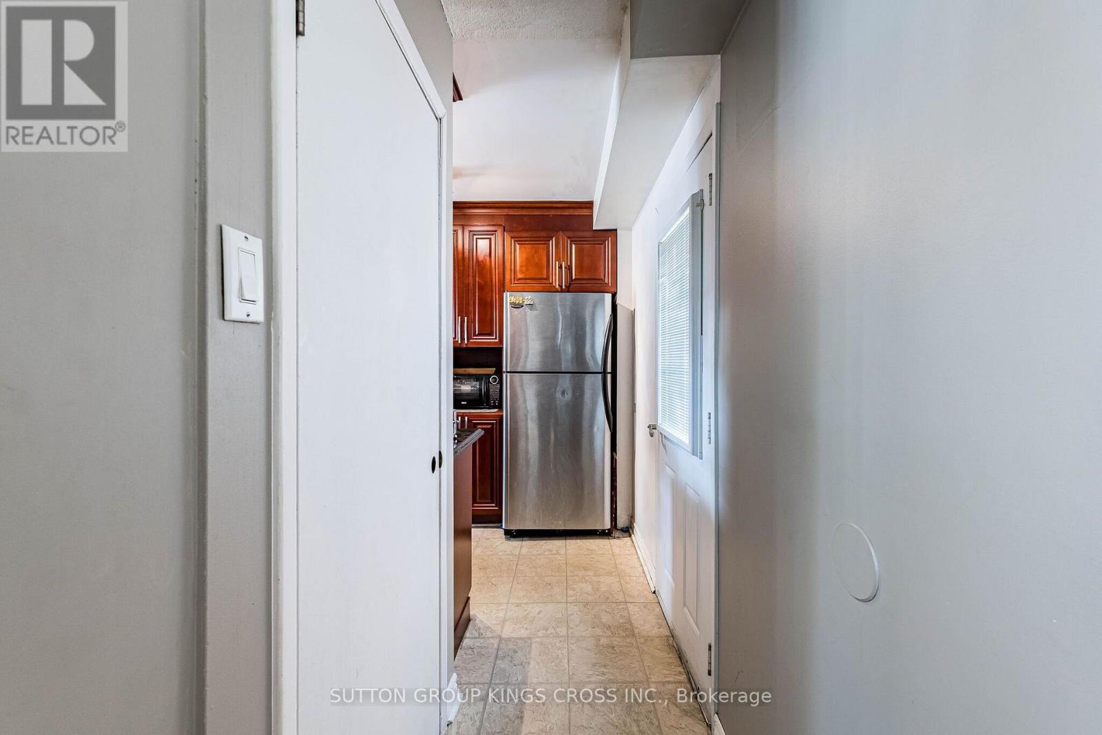 2 HEMLARK COURT - 12