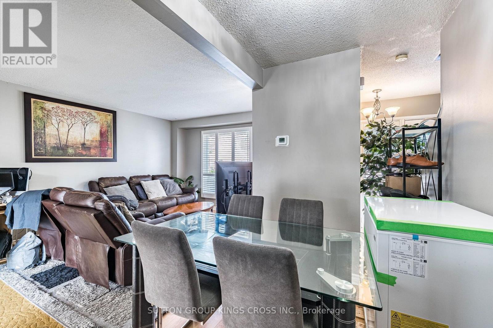 2 HEMLARK COURT - 13