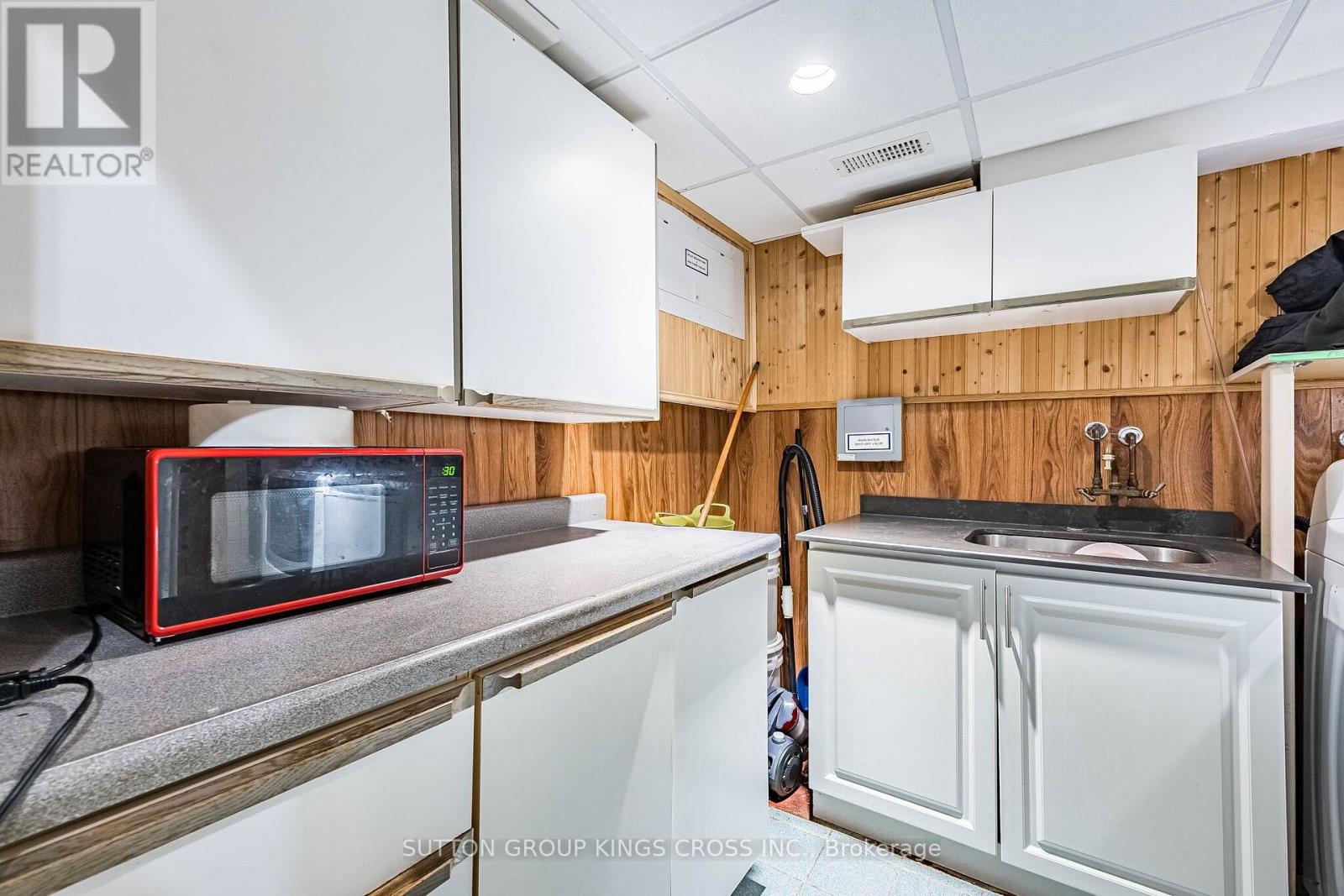 2 HEMLARK COURT - 23