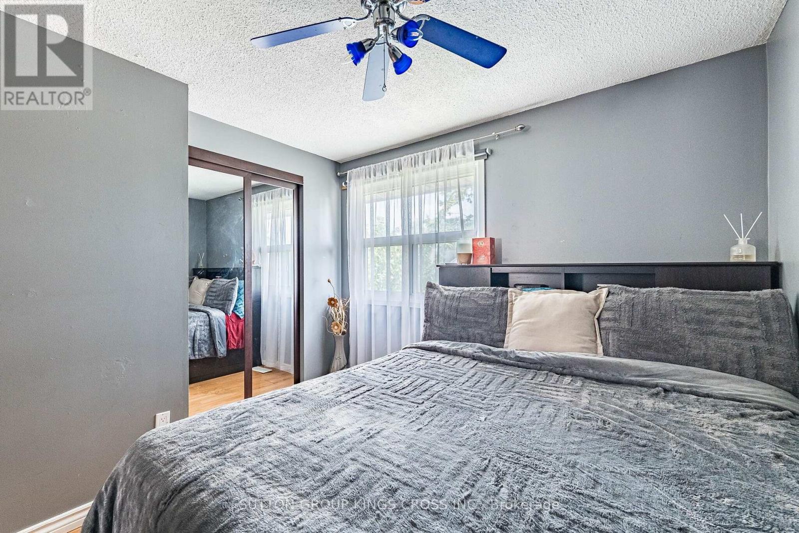 2 HEMLARK COURT - 31