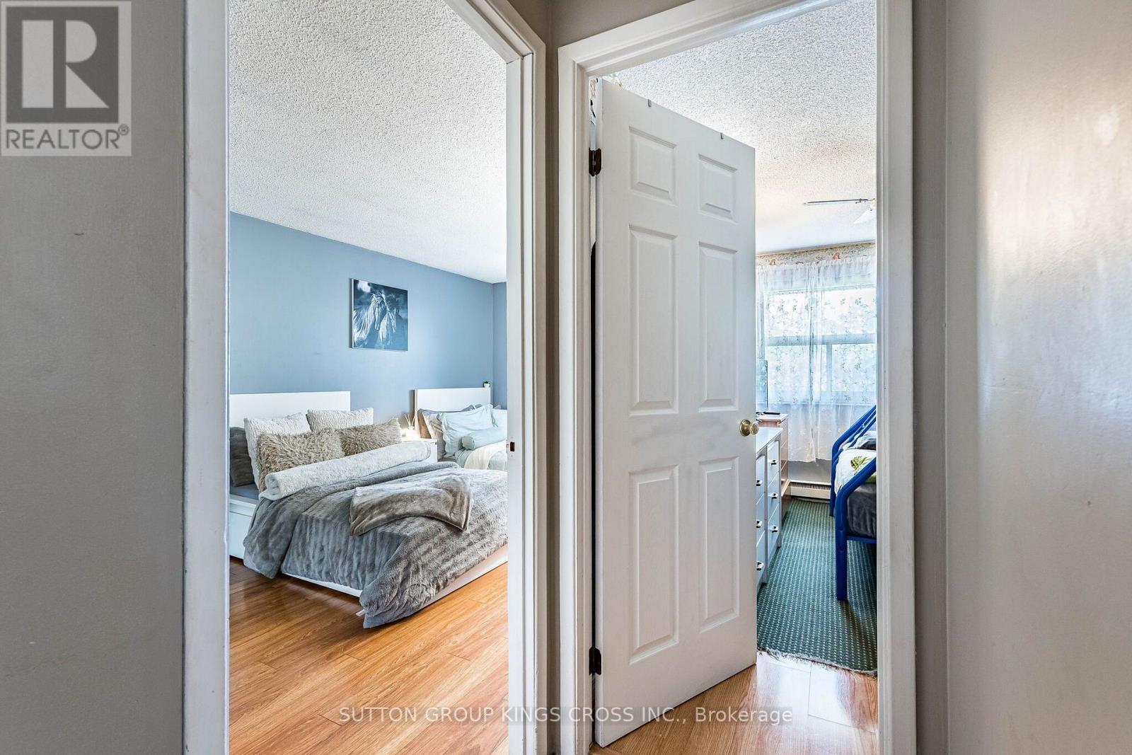 2 HEMLARK COURT - 39