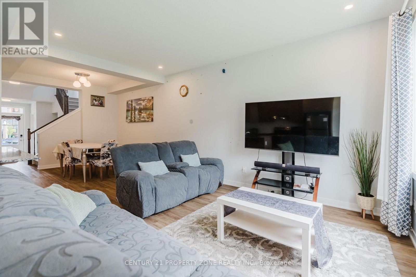 1060 CURRAGLASS WALK - Image 11