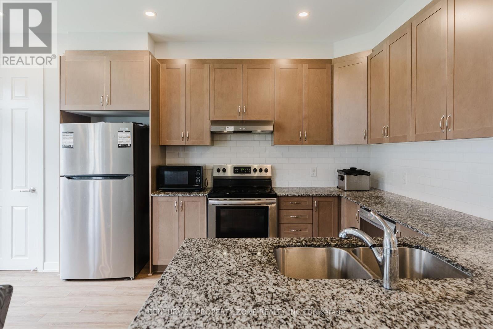 1060 CURRAGLASS WALK - 3