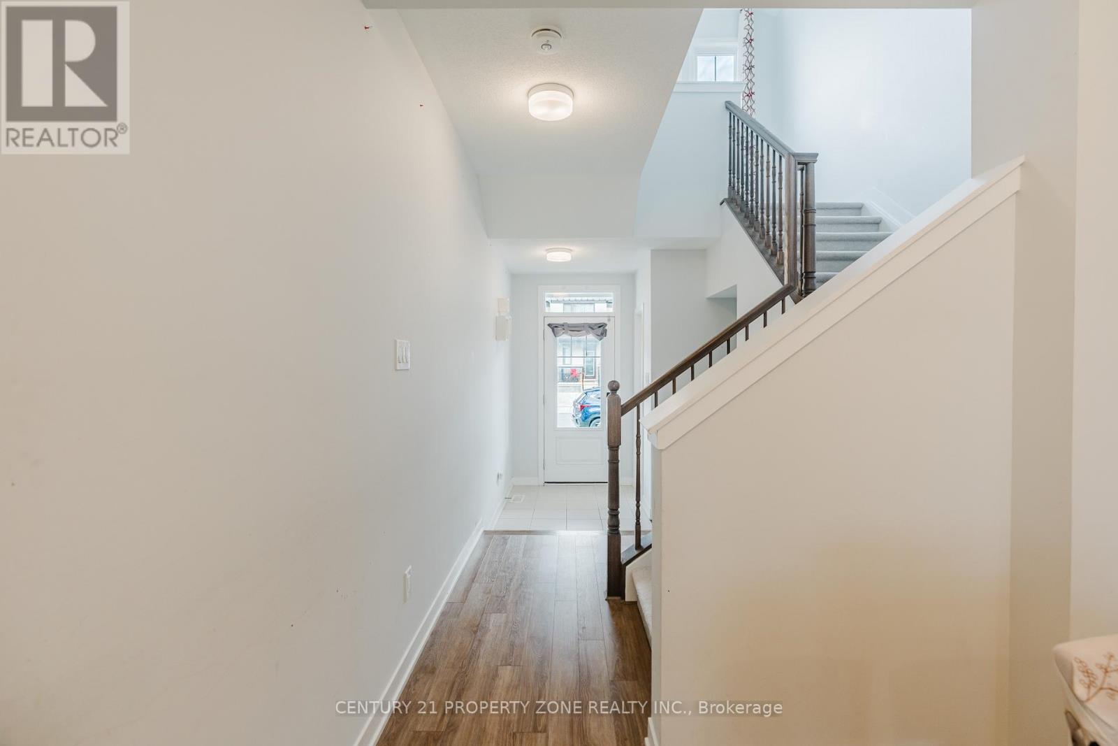 1060 CURRAGLASS WALK - 6