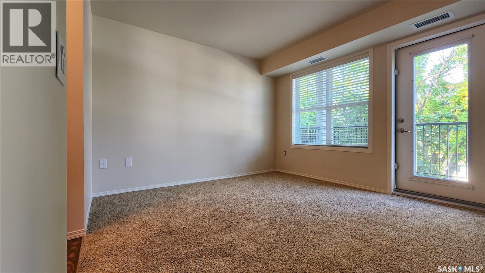 #209 680 7th AVENUE E - 6