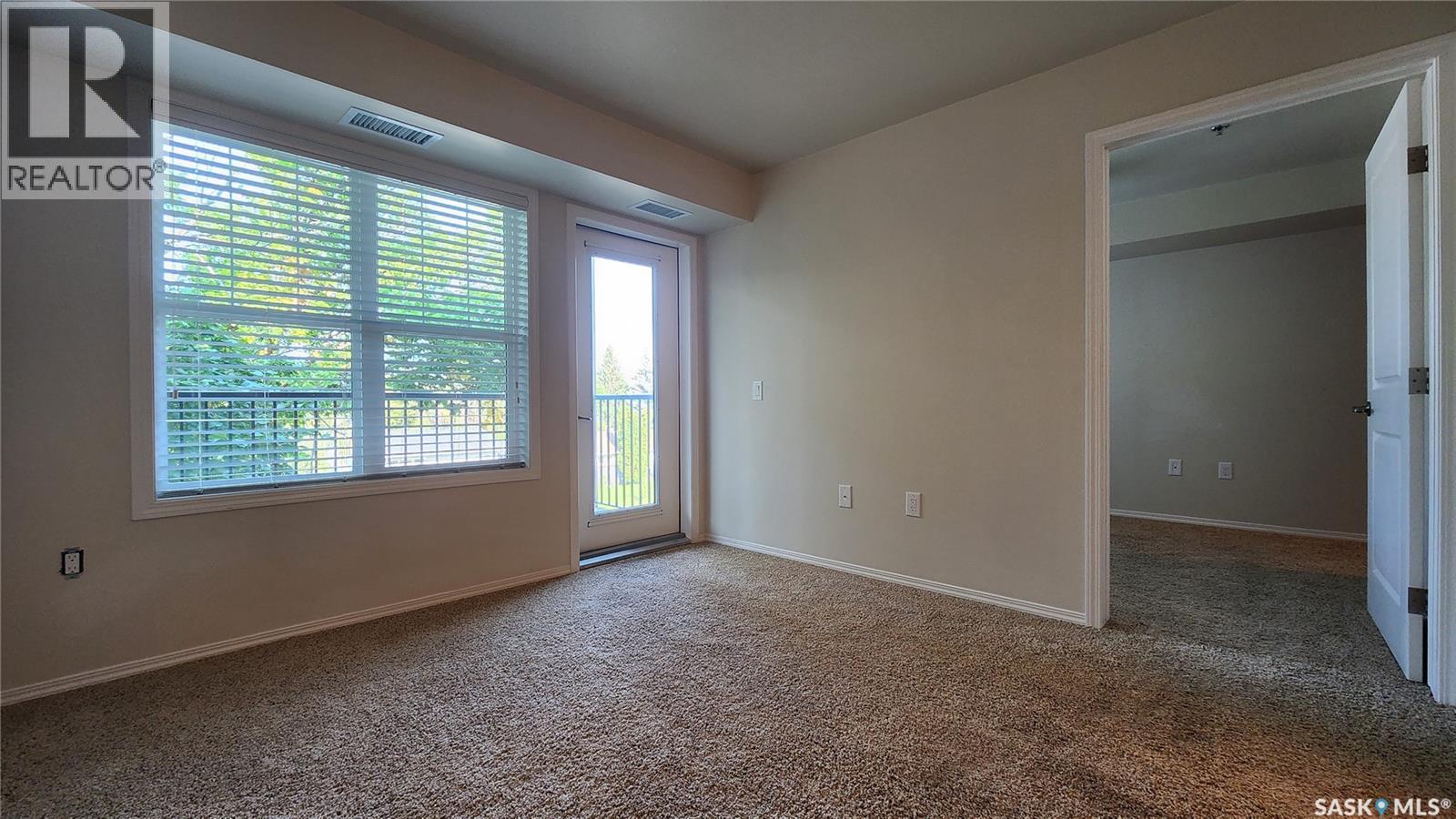 #209 680 7th AVENUE E - 8