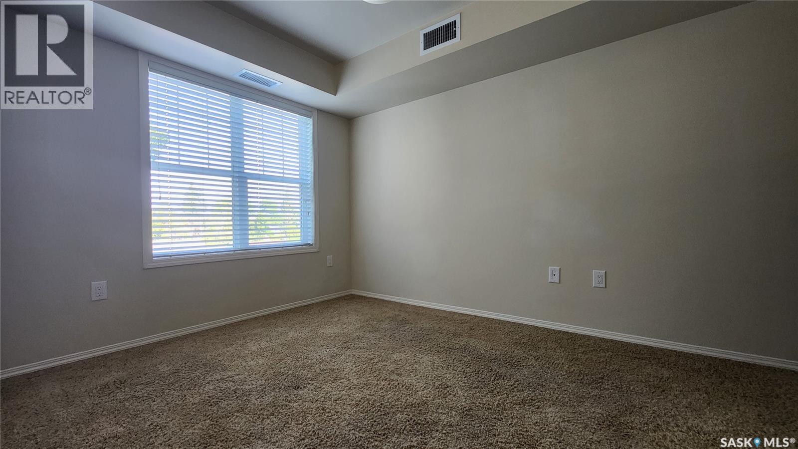 #209 680 7th AVENUE E - 10