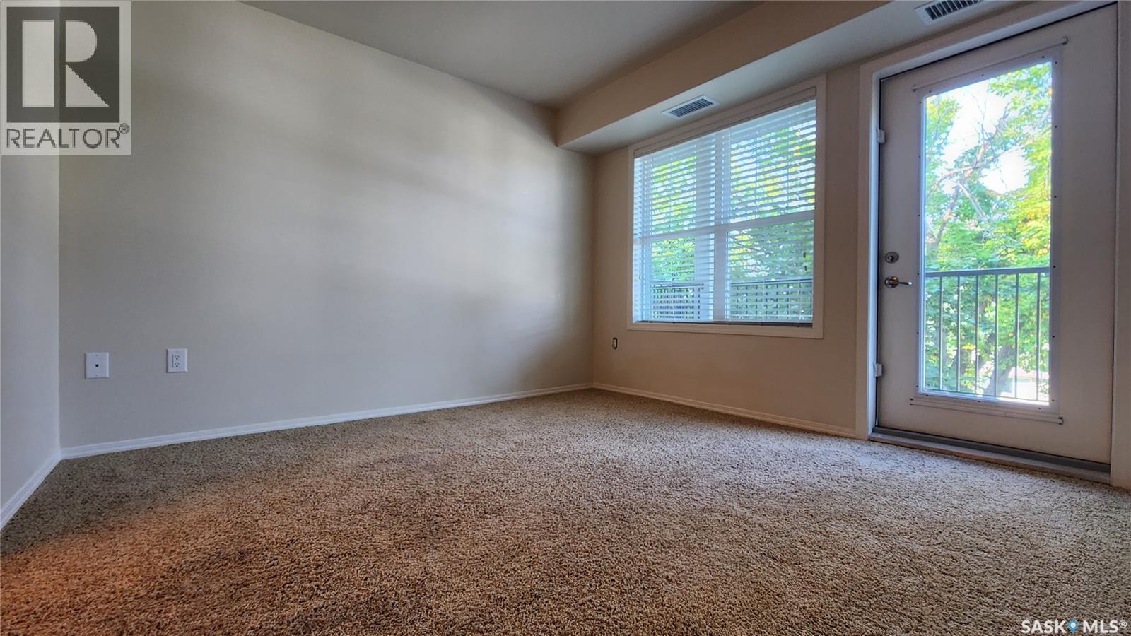 #209 680 7th AVENUE E - 7