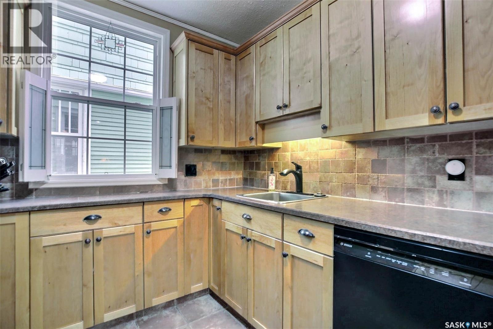 2834 Rae STREET - 19