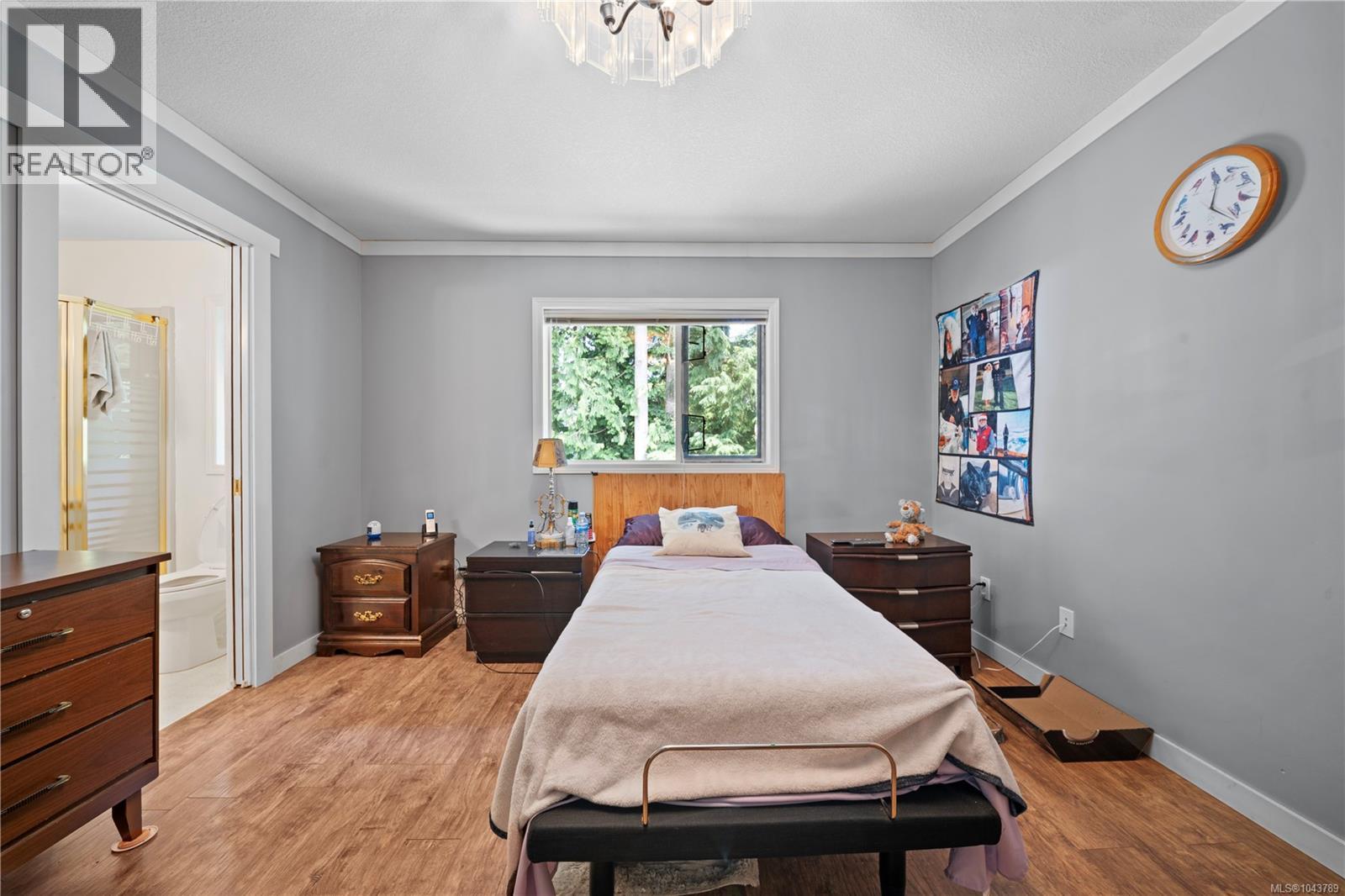 5334 Georgiaview Cres - 19