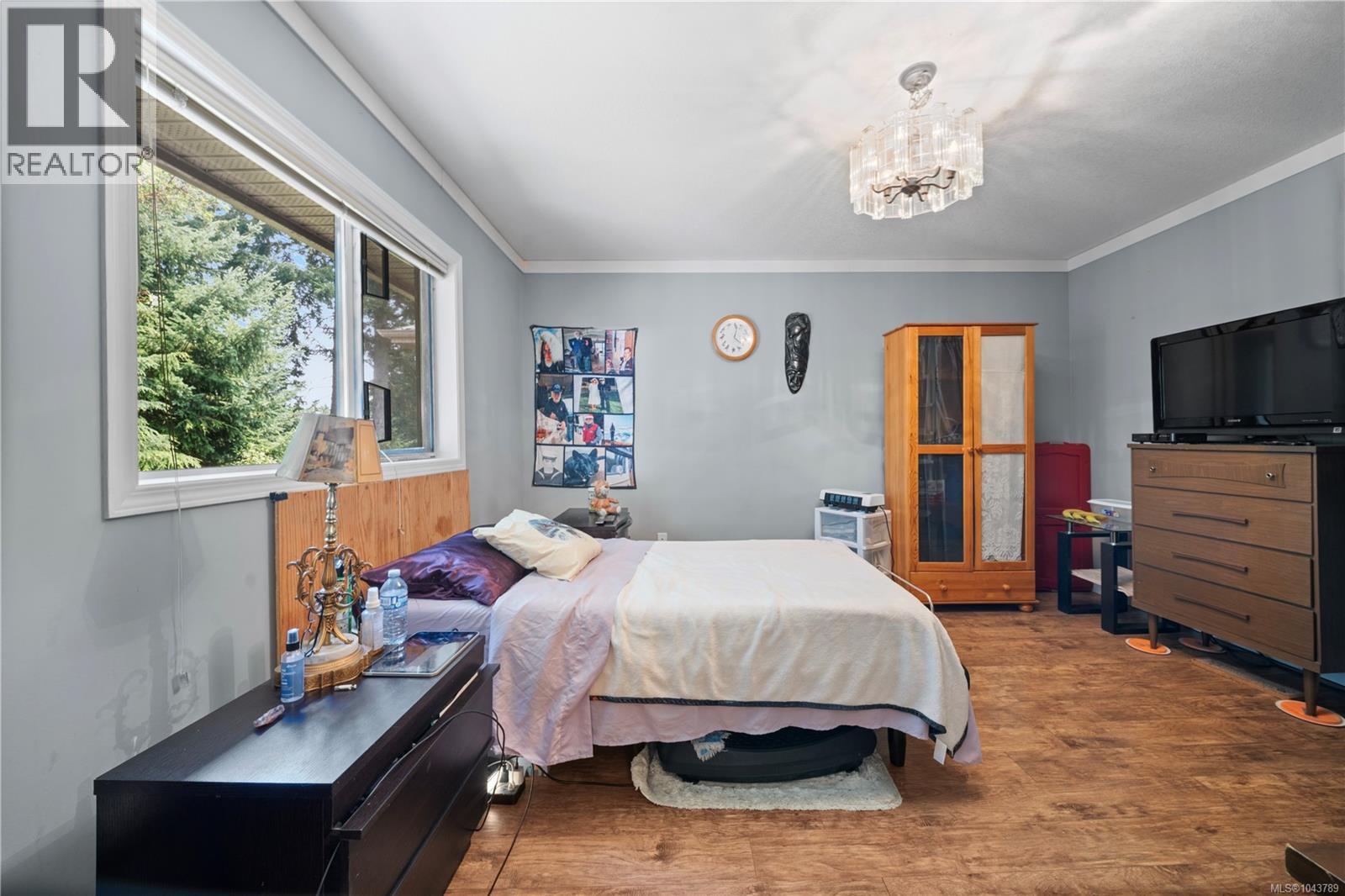 5334 Georgiaview Cres - 17