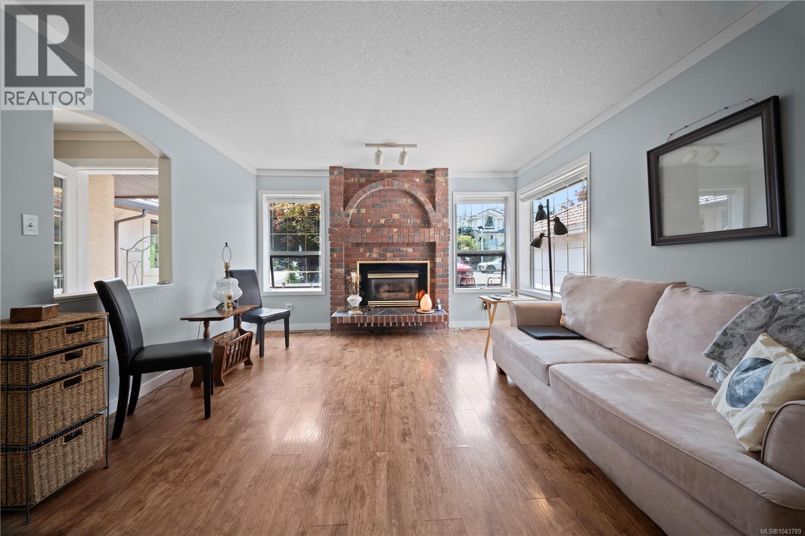 5334 Georgiaview Cres - 7