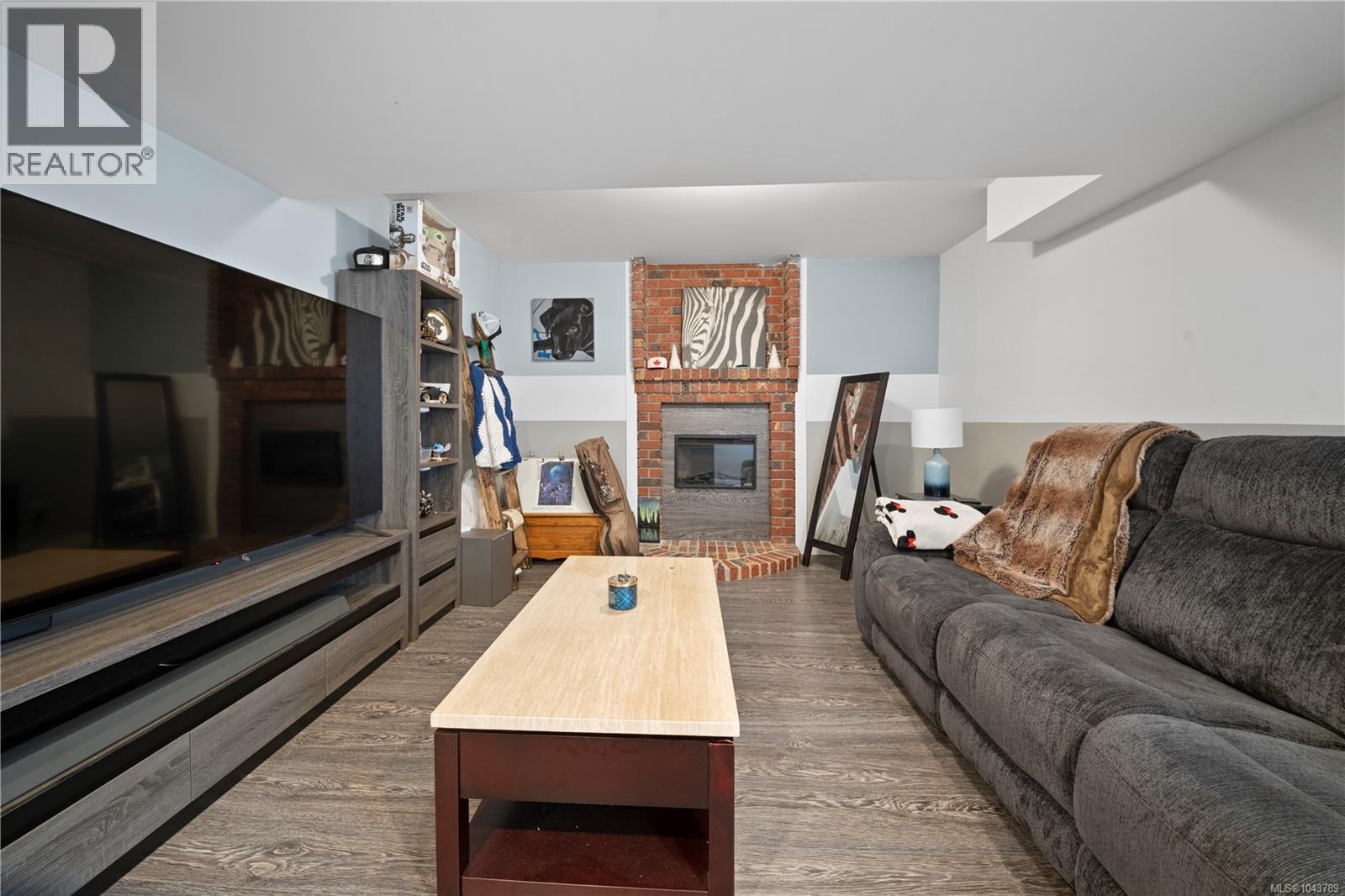 5334 Georgiaview Cres - 22