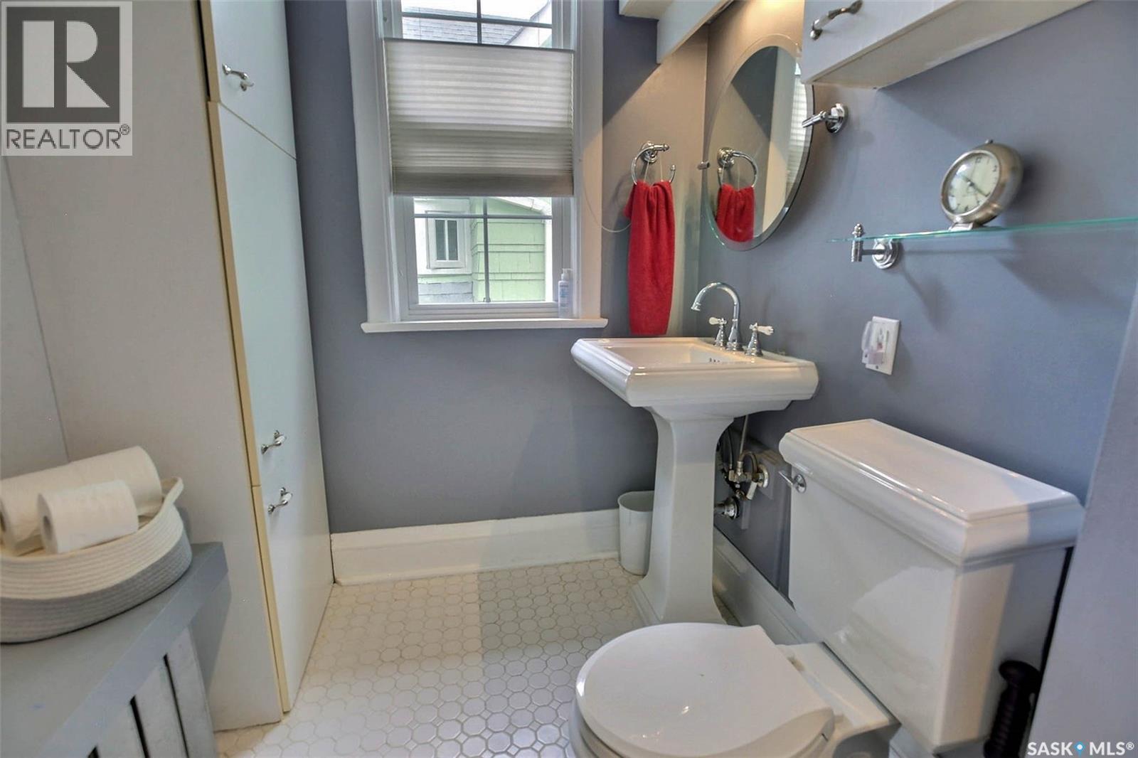 2834 Rae STREET - 33
