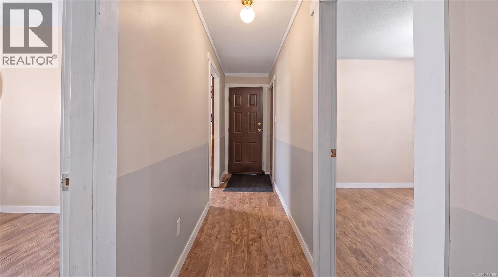 5334 Georgiaview Cres - 29