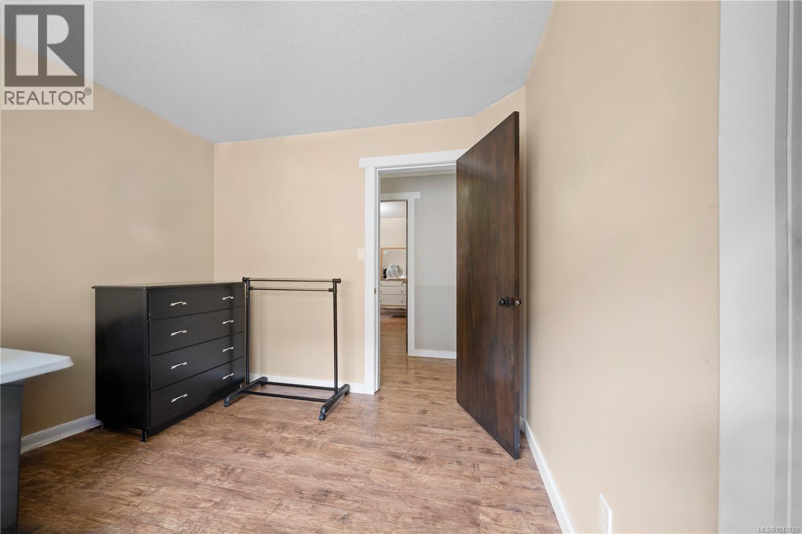 5334 Georgiaview Cres - 41