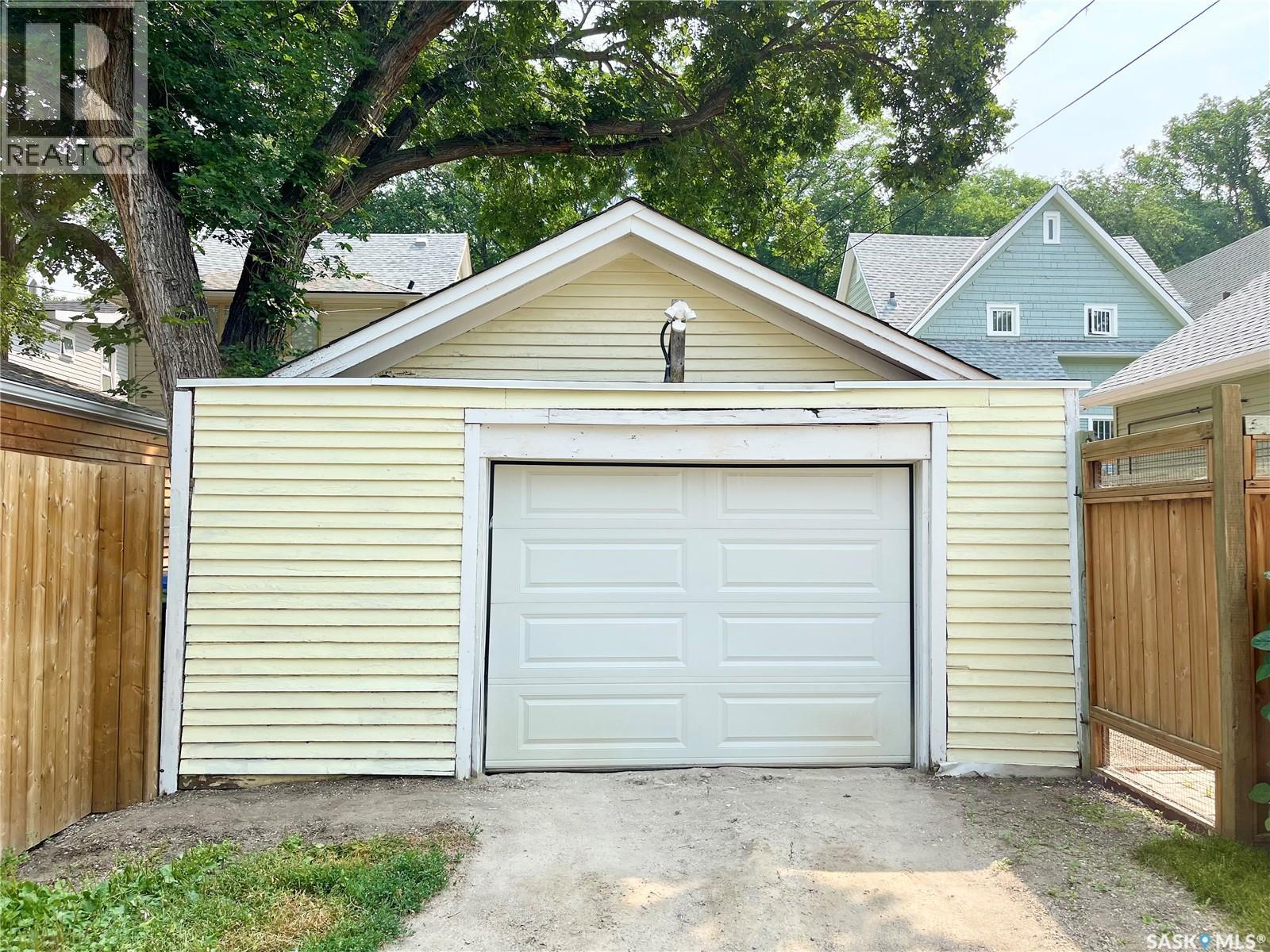 2834 Rae STREET - 54