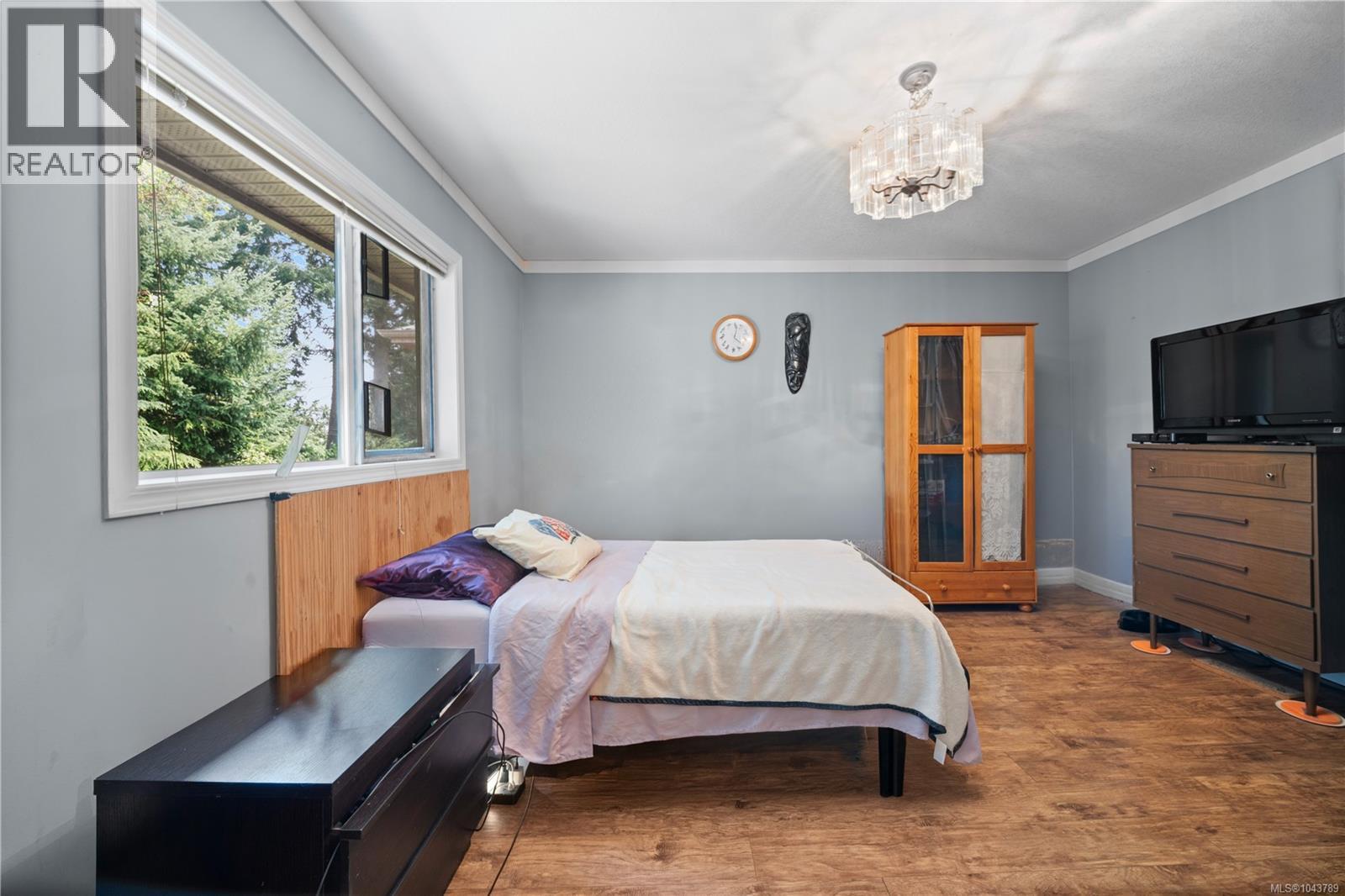 5334 Georgiaview Cres - 35