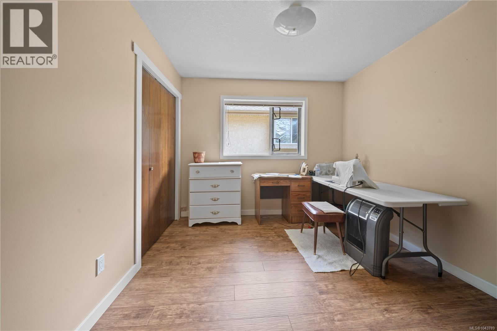 5334 Georgiaview Cres - 40