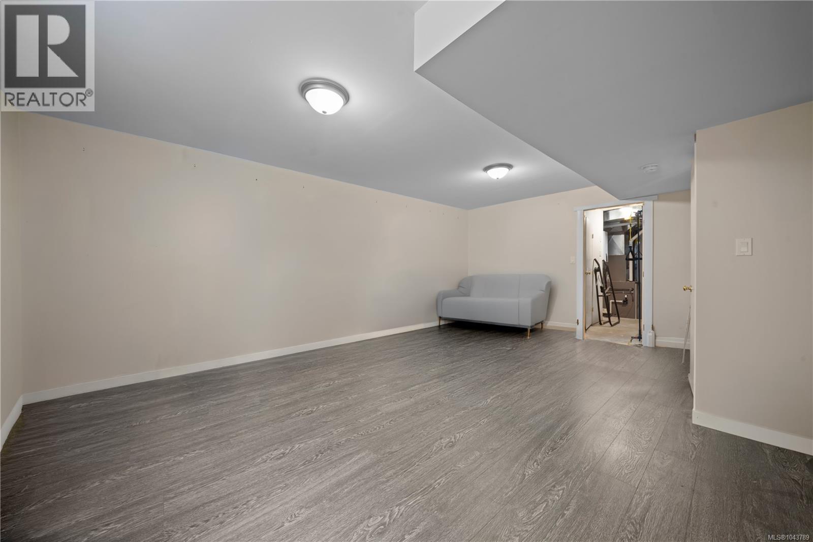 5334 Georgiaview Cres - 45