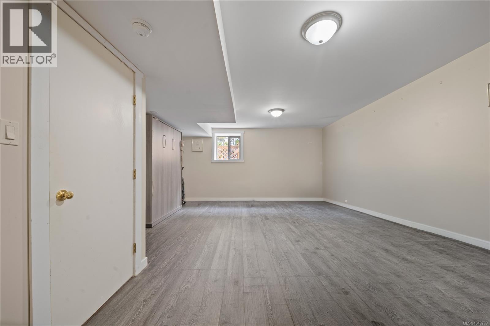 5334 Georgiaview Cres - 47