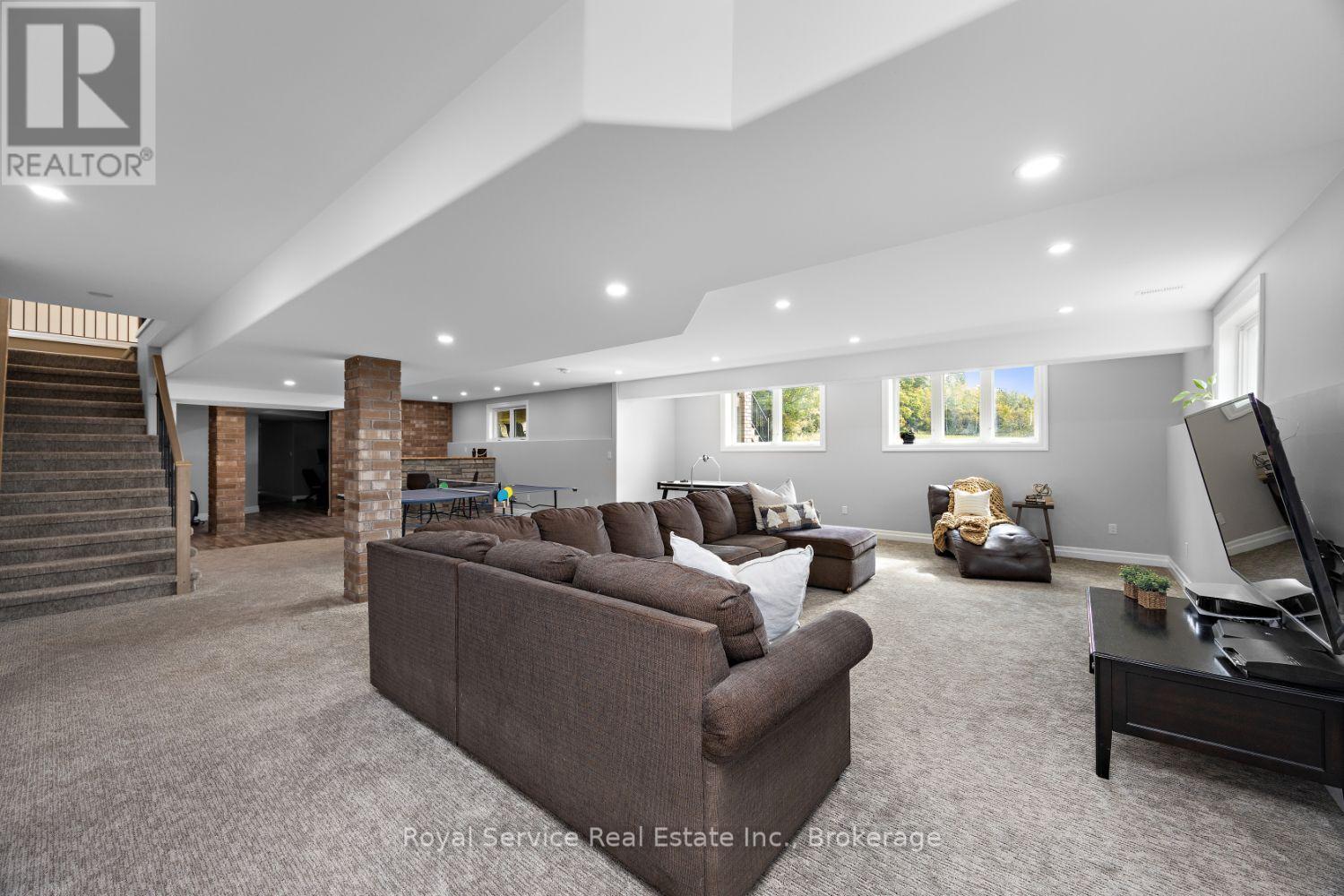 381 SHARPE LINE - Image 28