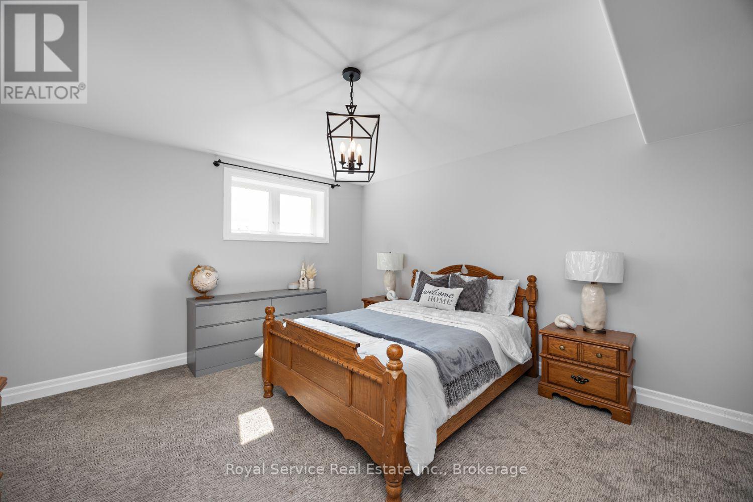 381 SHARPE LINE - Image 30