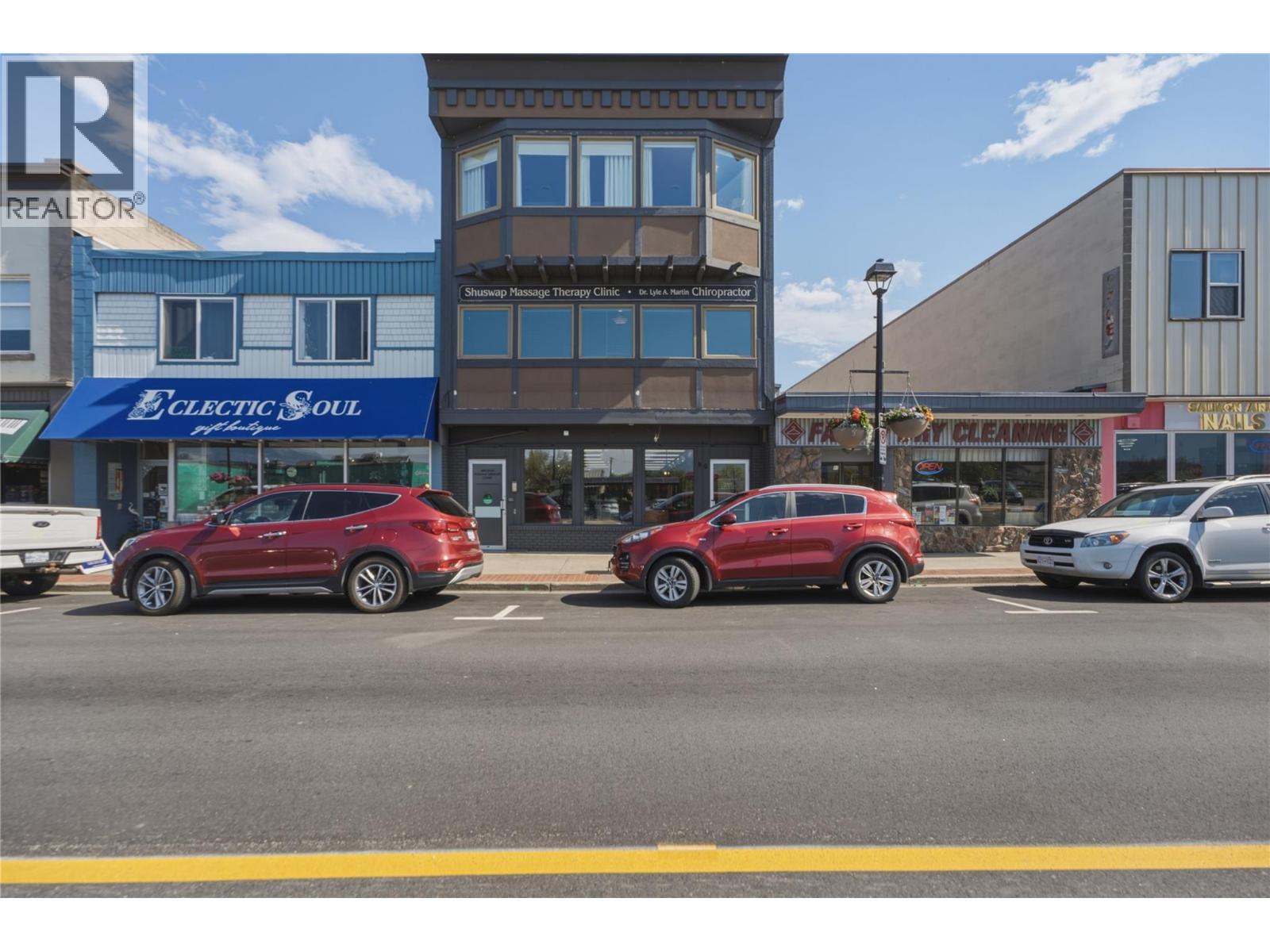 1 90 Lakeshore Drive Northeast, Salmon Arm
