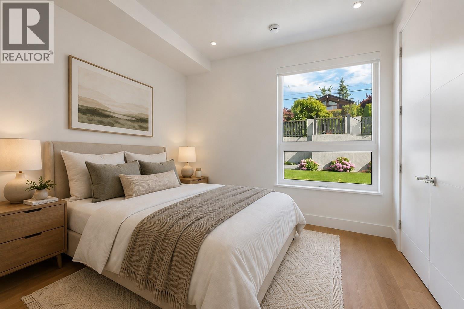 1202 DUCHESS AVENUE, West Vancouver