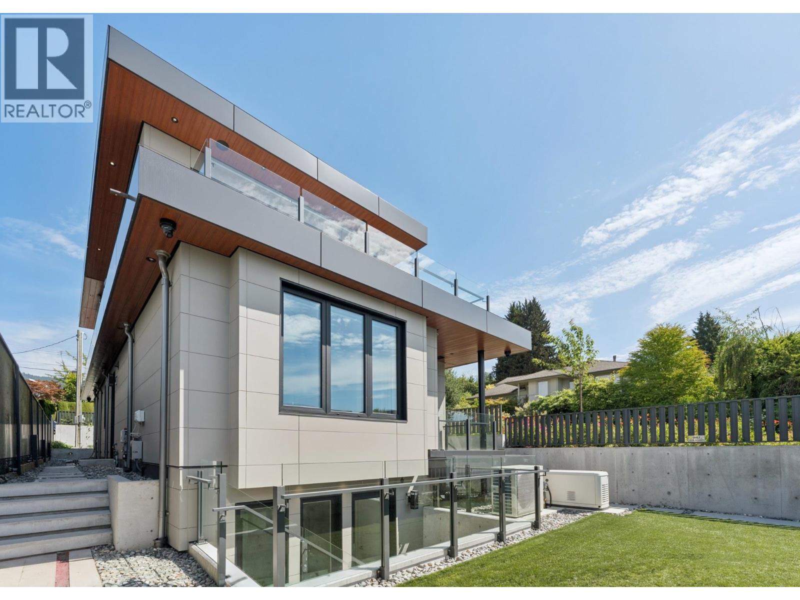 1202 DUCHESS AVENUE, West Vancouver
