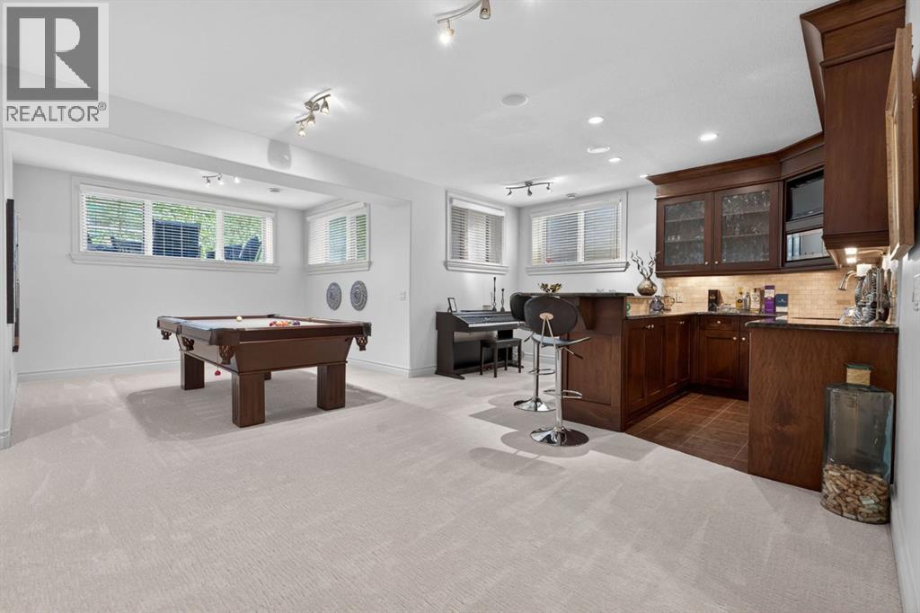32 Aspen Meadows Manor SW - 37
