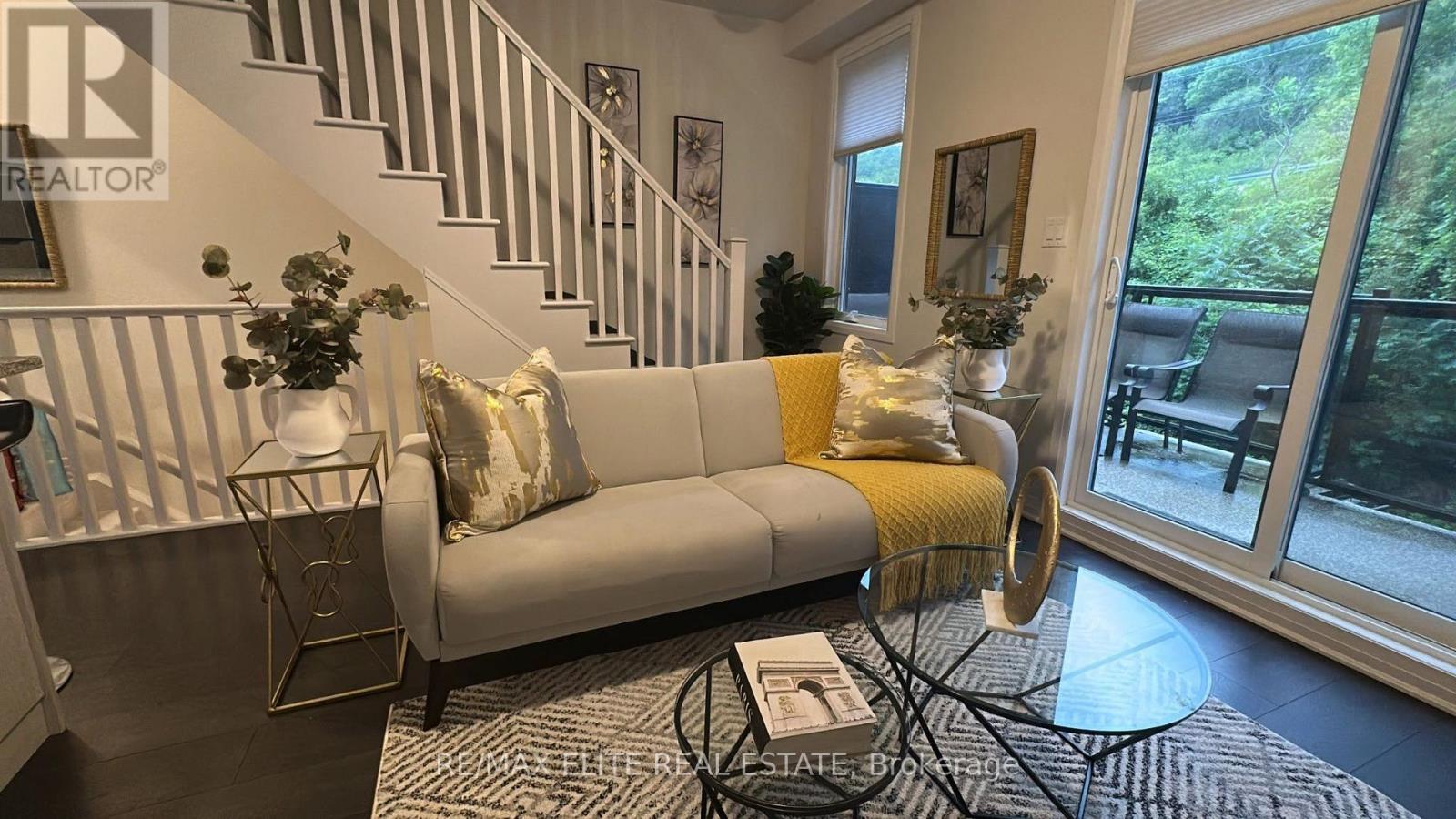 #60 2 WILLOW STREET - 6