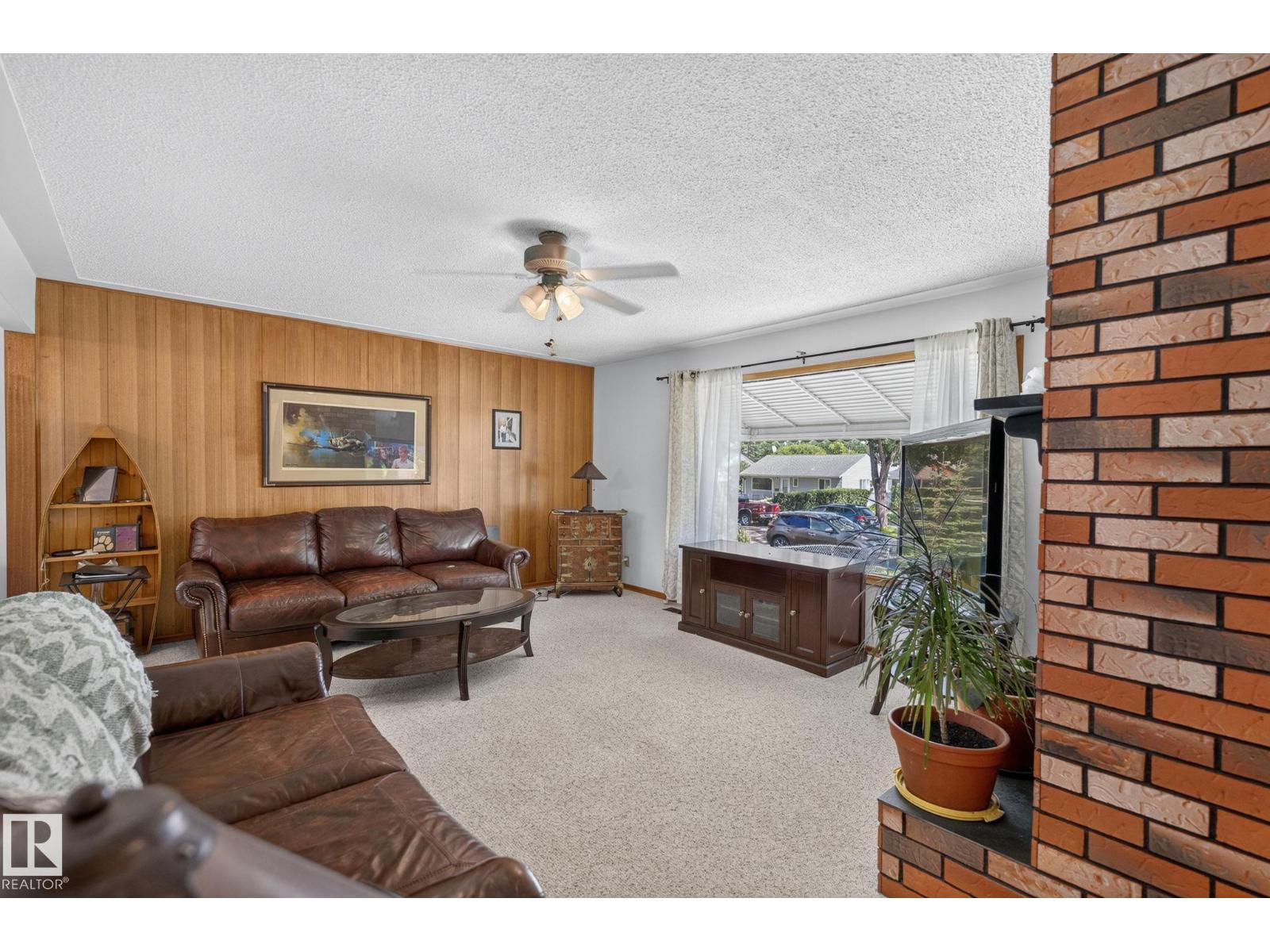 12908 104 ST NW - 4