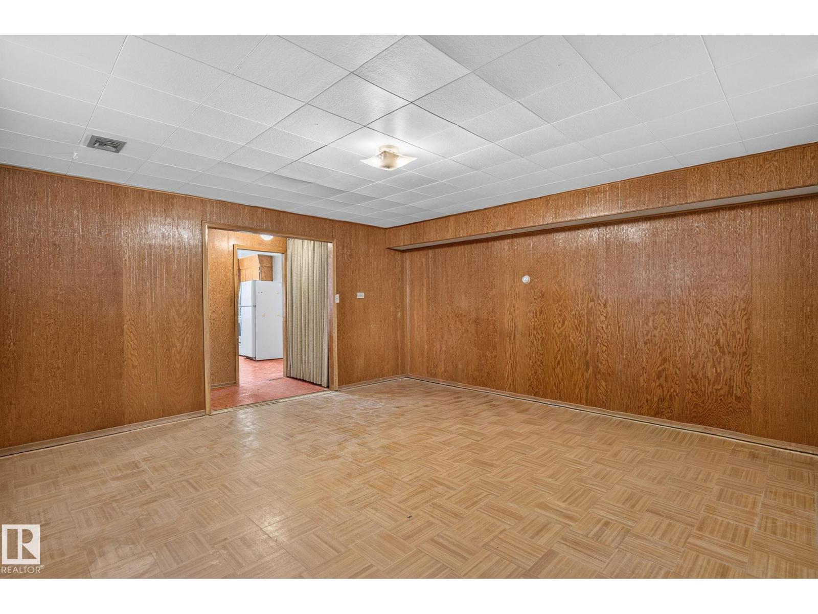12908 104 ST NW - 34