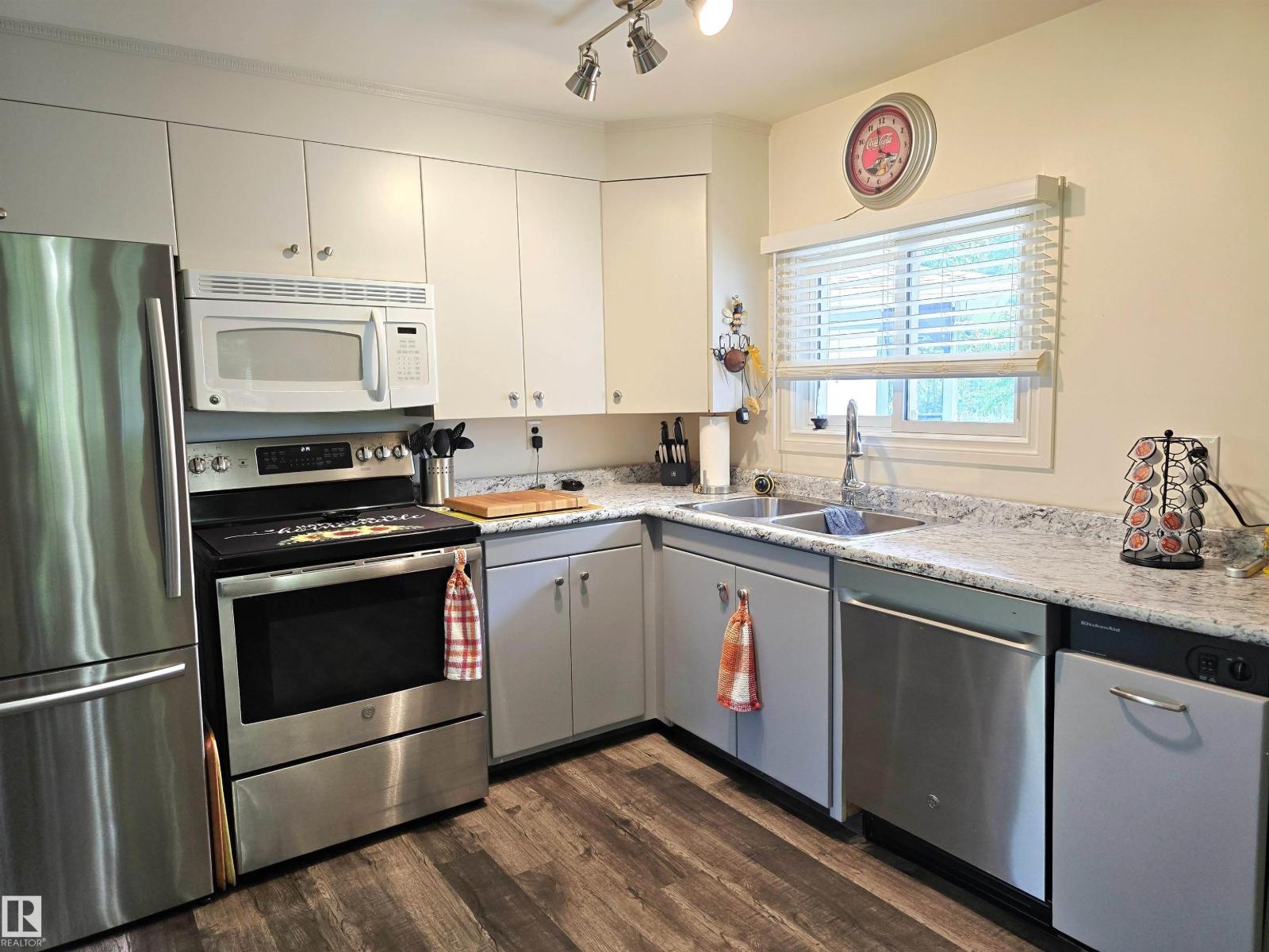 #308 53319 RGE ROAD 31 - 10