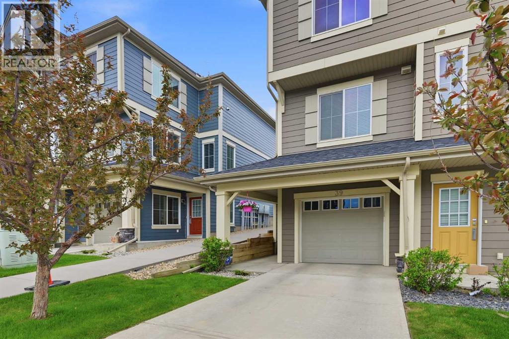 39 Kinlea Common NW - 1