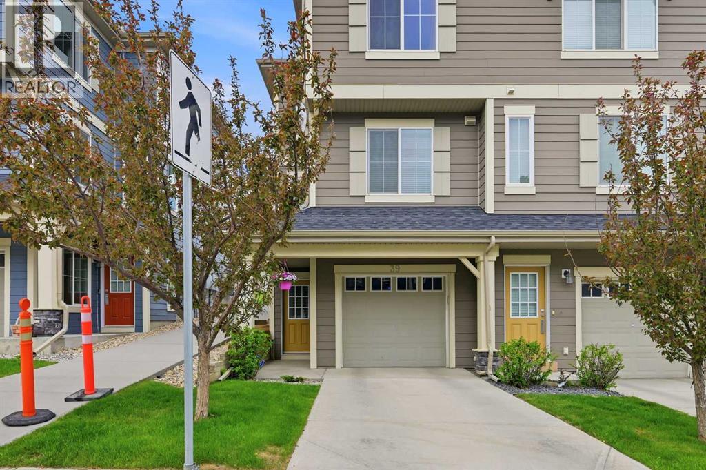 39 Kinlea Common NW - 2
