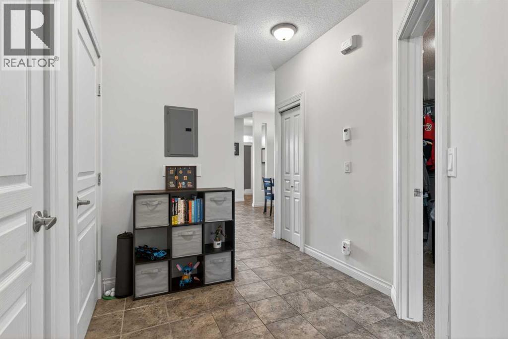 #6 108 Rockyledge View NW - 23